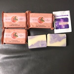 Bathroom Scented Soap W/Sample Shaving Cream